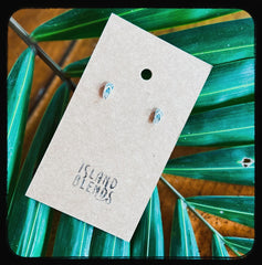 The cutest lil’ flip flop studs you ever saw